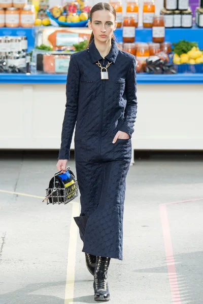Look 46